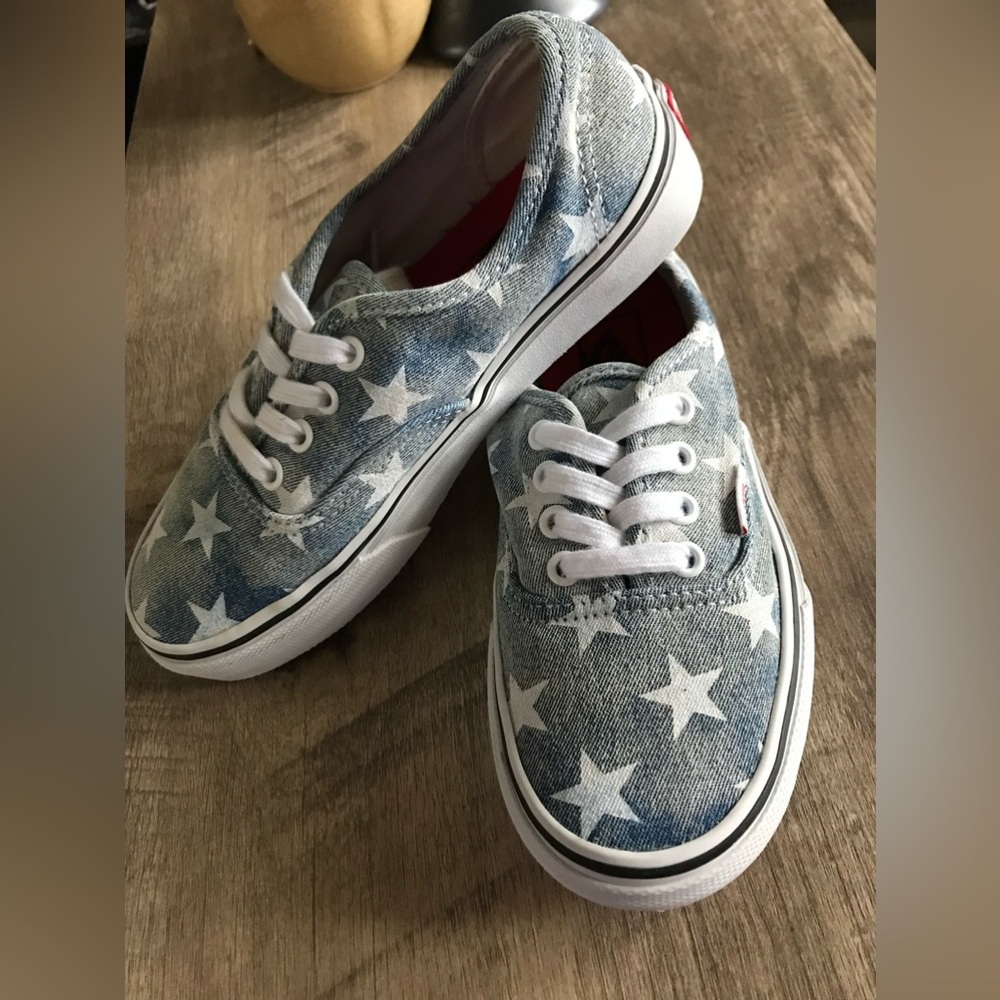 VANS womens SHOES SIZE 5.5 Denim star print vintage acid wash look